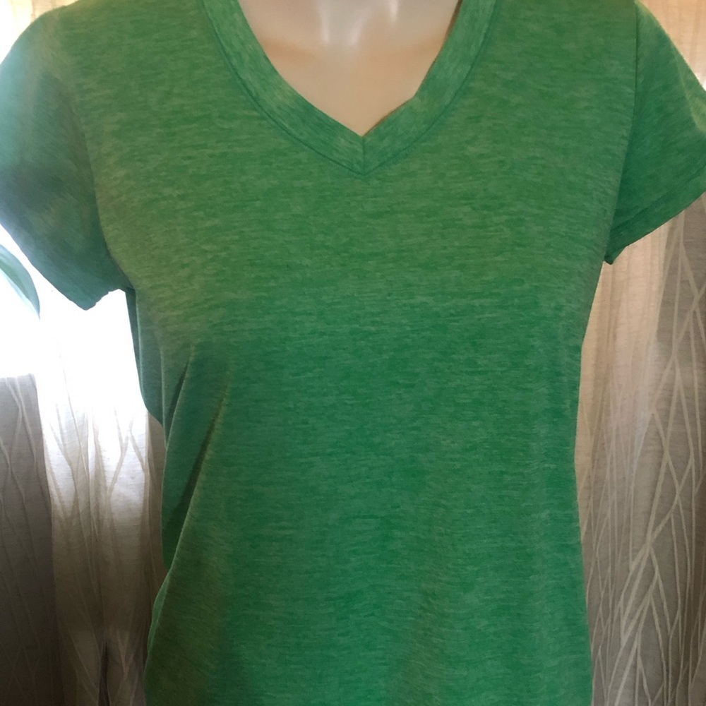 XERSION TEE shirt green medium